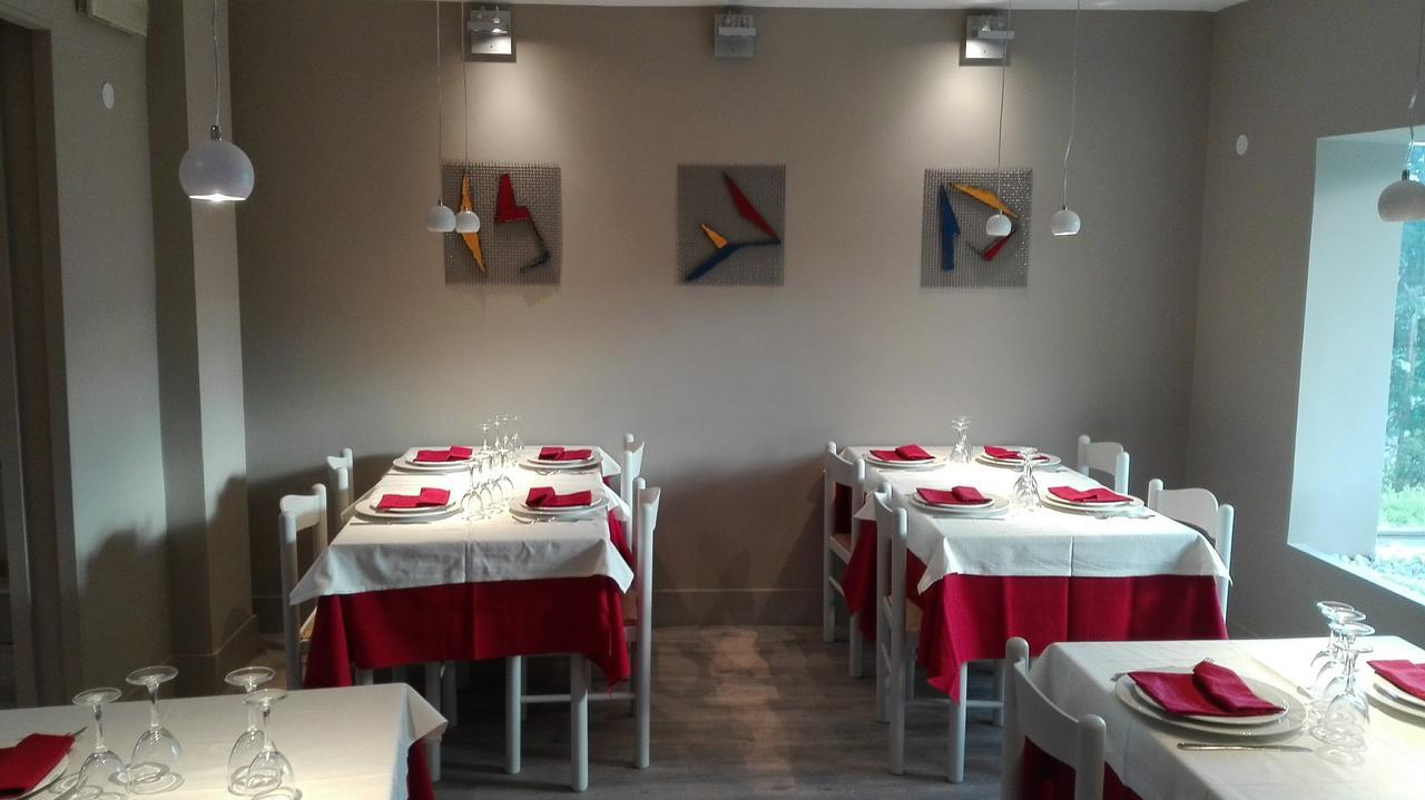 Hotel & Ristorante L'Angoletto In Selci Selci  Εξωτερικό φωτογραφία