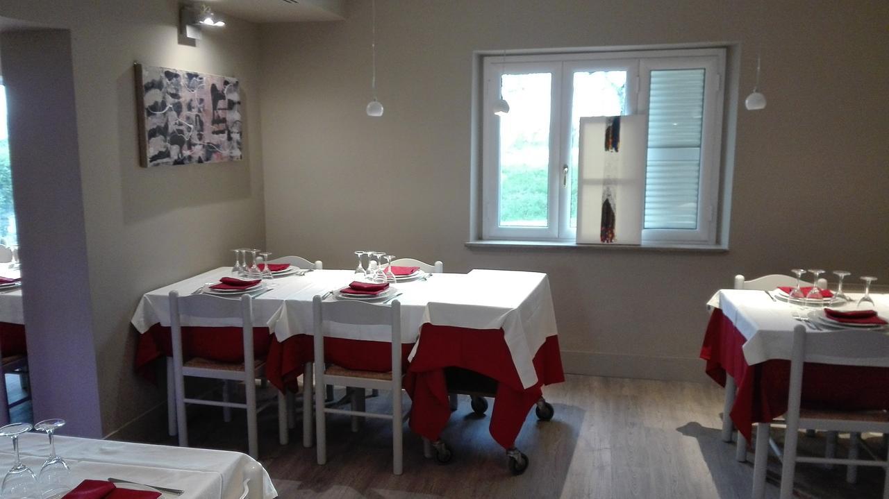 Hotel & Ristorante L'Angoletto In Selci Selci  Εξωτερικό φωτογραφία