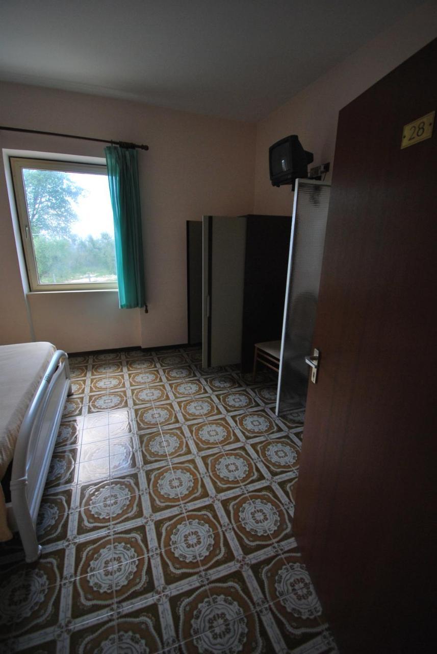 Hotel & Ristorante L'Angoletto In Selci Selci  Εξωτερικό φωτογραφία